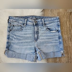 American Eagle next level stretch light wash denim shorts size 12